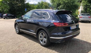 
									Volkswagen Touareg full								