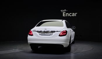 
									Mercedes-Benz C-Class C200 full								