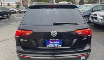 
									Volkswagen Tiguan 2.0 AT full								