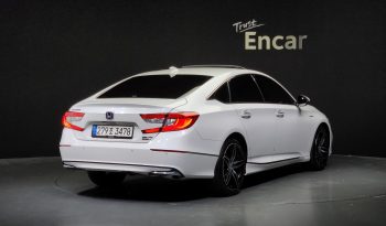 
									Honda Accord 2.0 Hybrid Touring full								