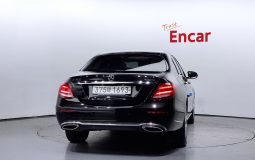 Mercedes-Benz E-Class E300 4MATIC Exclusive