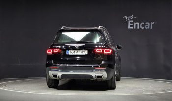 
									Mercedes-Benz GLB-Class GLB220 full								