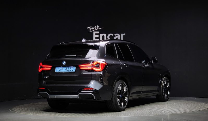 
								BMW iX3 M Sports full									