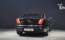 Jaguar XJ 3.0 SC AWD Portfolio LWB X351