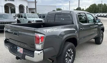 
									Toyota Tacoma TRD Off Road full								