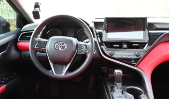 
									Toyota Camry SE full								