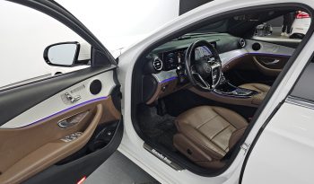 
									Mercedes-Benz E-Class E250 Avantgarde full								