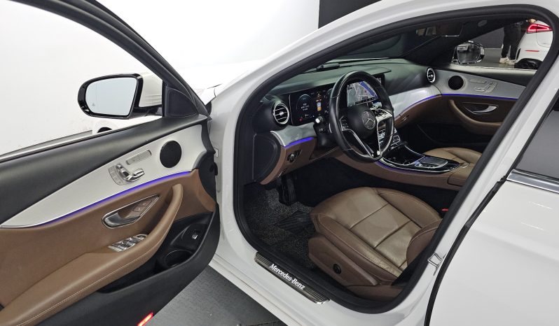 
								Mercedes-Benz E-Class E250 Avantgarde full									