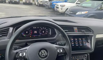 
									Volkswagen Tiguan 2.0 AT full								