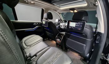 
									BMW X7 xDrive 40i Design Pure Excellence 7-Seater full								