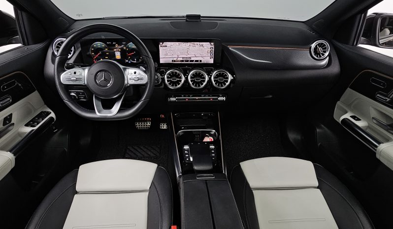 
								Mercedes-Benz GLA-Class GLA250 4MATIC full									