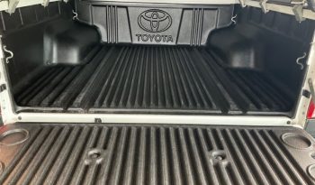 
									Toyota Hilux 2.4 D-4D 4WD full								