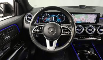 
									Mercedes-Benz GLB-Class GLB220 full								