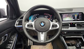 
									BMW 3-Series 320i M Sport full								