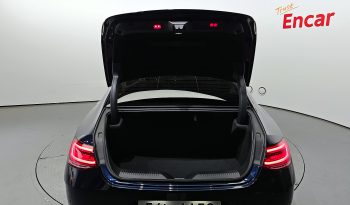 
									Mercedes-Benz CLS-Class CLS400d 4MATIC AMG Line full								