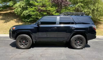 
									Toyota 4Runner TRD Pro full								