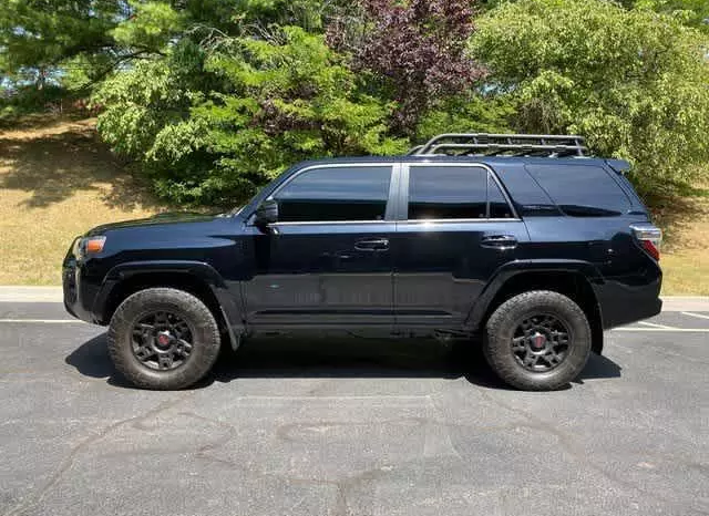 
								Toyota 4Runner TRD Pro full									