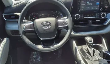 
									Toyota Highlander XLE full								