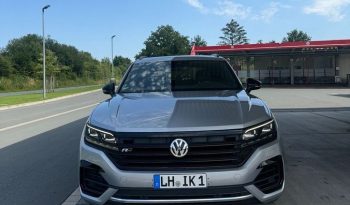 
									Volkswagen Touareg 3.0 AT full								