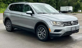 
									Volkswagen Tiguan 2.0 AT full								