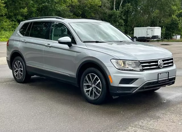 
								Volkswagen Tiguan 2.0 AT full									