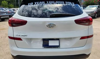 
									Hyundai Tucson 2.4 AT full								