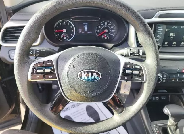 
								Kia Sorento 2.4 AT full									