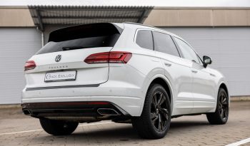 
									2022 Volkswagen Touareg R-Line 4Motion Fully equipped full								