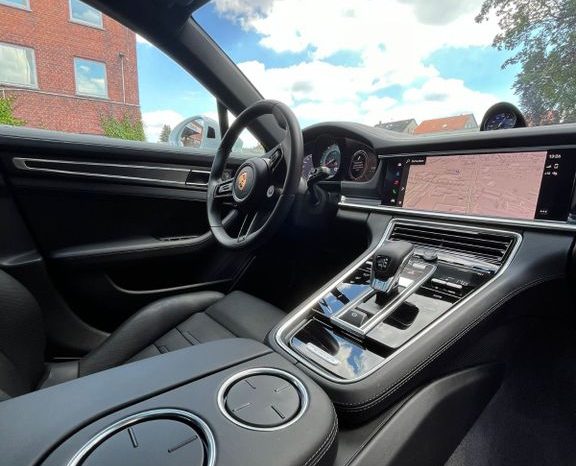 
								2024 Porsche Panamera 4 2.9 AMT full									