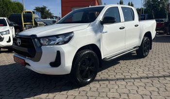 
									2022 Toyota Hilux 2.4 MT full								