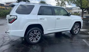 
									2024 Toyota 4Runner 4.0 AT full								