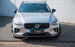 2023 Volvo V60 2.0 AT