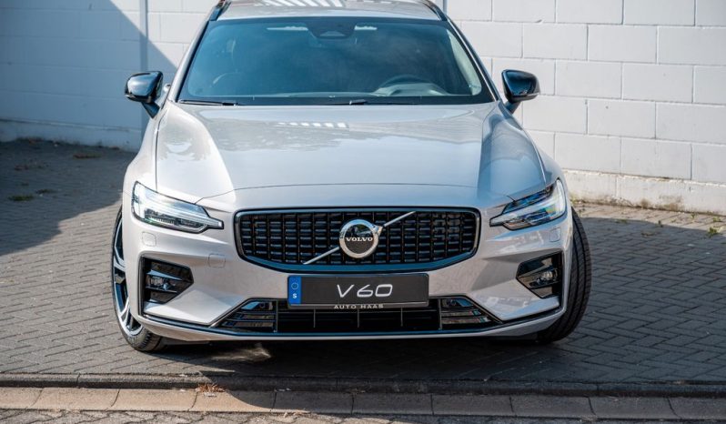 2023 Volvo V60 2.0 AT