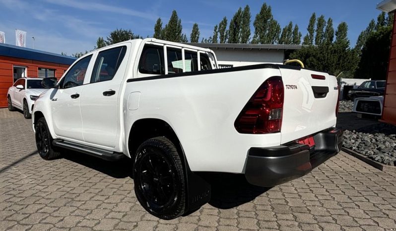 
								2022 Toyota Hilux 2.4 MT full									