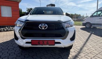 
									2022 Toyota Hilux 2.4 MT full								