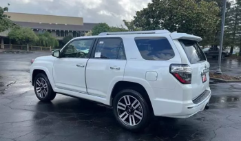 
									2024 Toyota 4Runner 4.0 AT full								