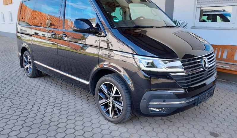 
								2022 Volkswagen Caravelle 2.0 AMT full									