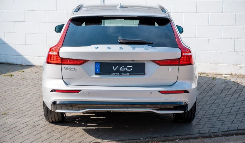 2023 Volvo V60 2.0 AT