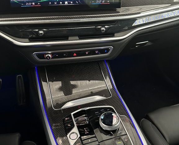 
								2023 BMW X7 3.0 AT full									