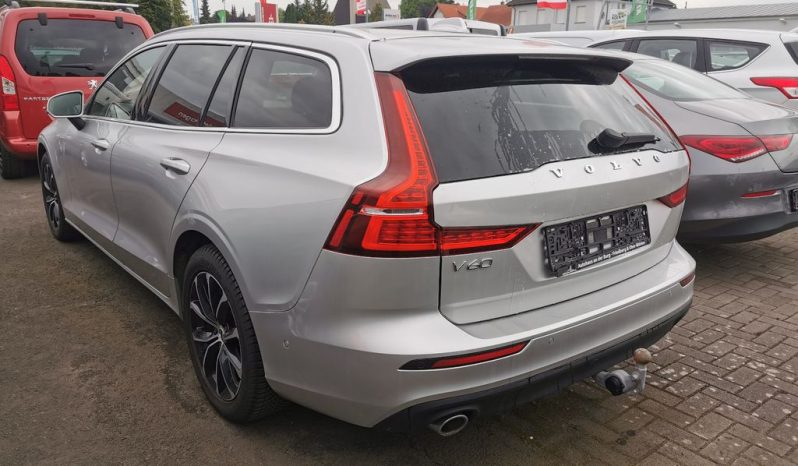 2022 Volvo V60 2.0 AT