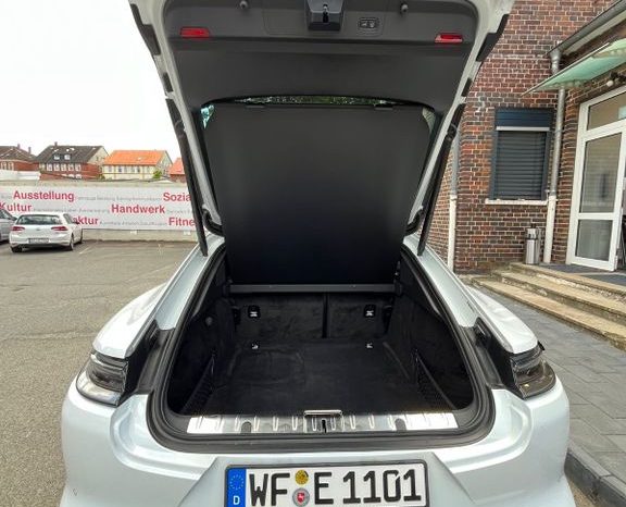 
								2024 Porsche Panamera 4 2.9 AMT full									