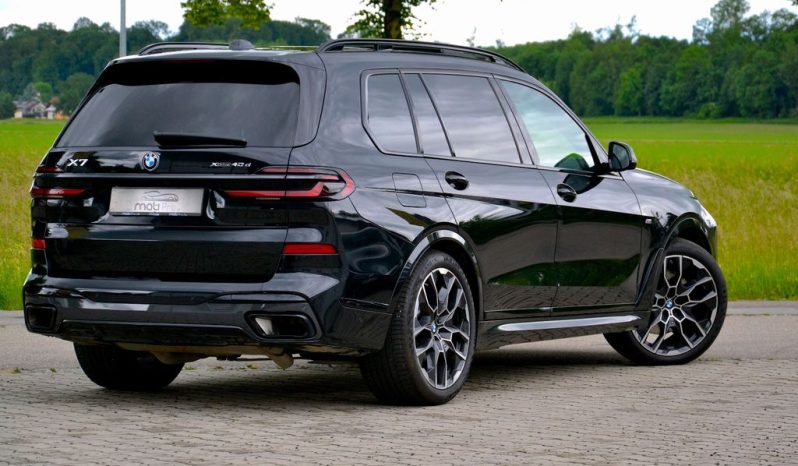 
								2023 BMW X7 3.0 AT full									