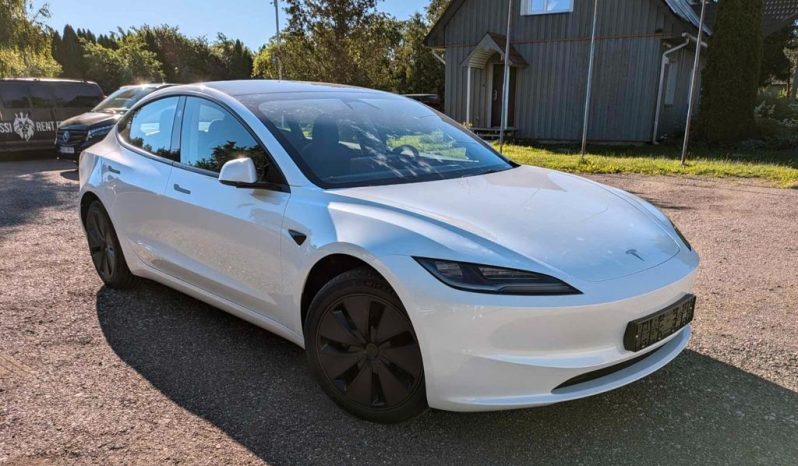 Tesla Model 3 Long Range, 2024