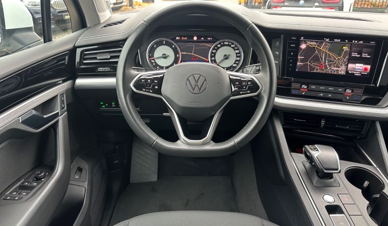 
								Volkswagen Touareg, 2023 full									