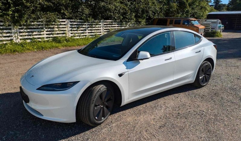 Tesla Model 3 Long Range, 2024