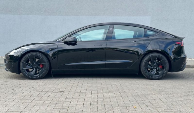 Tesla Model 3 Performance, 2024