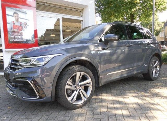 
								Volkswagen Tiguan, 2021 full									