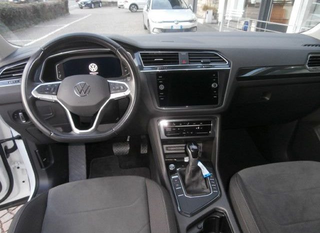 
								Volkswagen Tiguan, 2021 full									