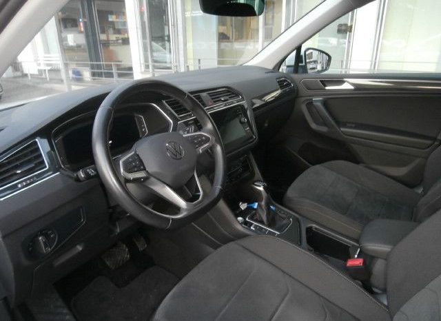 
								Volkswagen Tiguan, 2021 full									