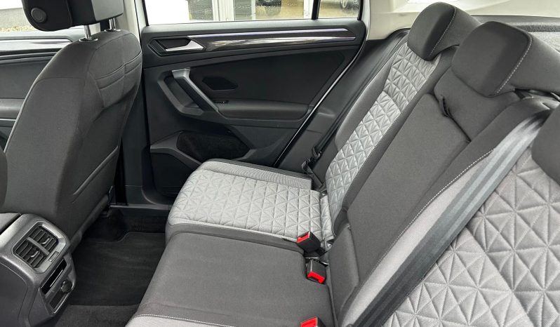 
								Volkswagen Tiguan, 2023 full									